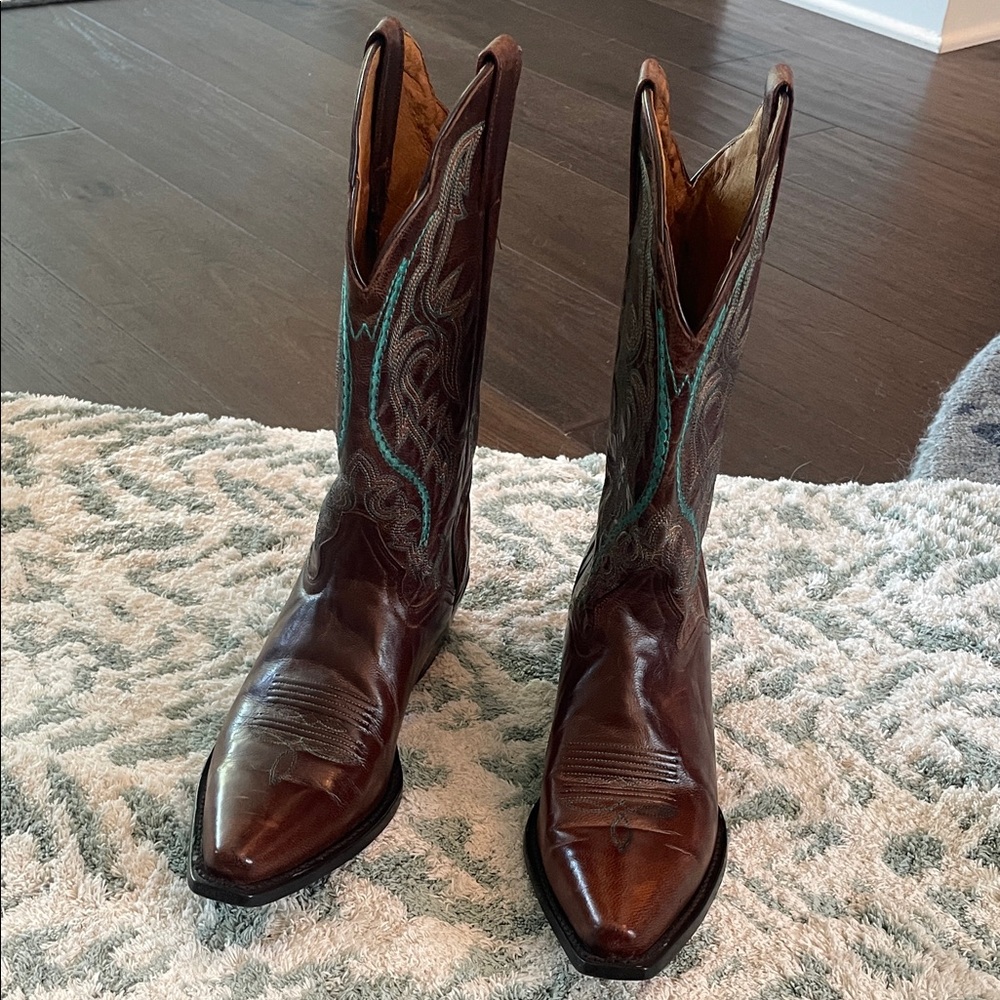 Women’s Brown Leather Western Cowboy Boots with Teal Stitching